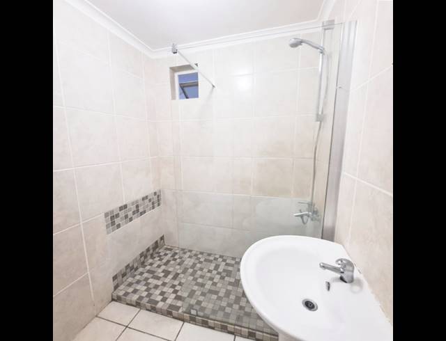 1 bed property to rent in OBSERVATORY